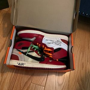 Nike offwhite sneakers